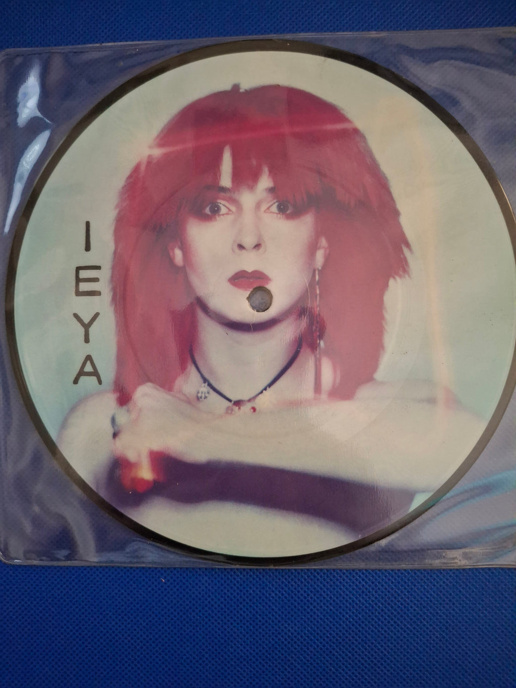 Toyah – Ieya / Helium Song (1982) | Original UK Limited 7" Vinyl Picture Disc Single (Safari, SAFE P28)