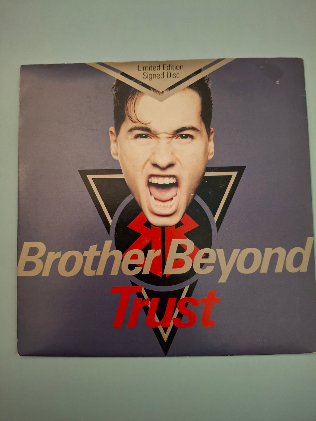Brother Beyond – Trust (Original 1989/1990 UK Limited Edition Signed Disc 7" Vinyl Single) | Parlophone RS 6245