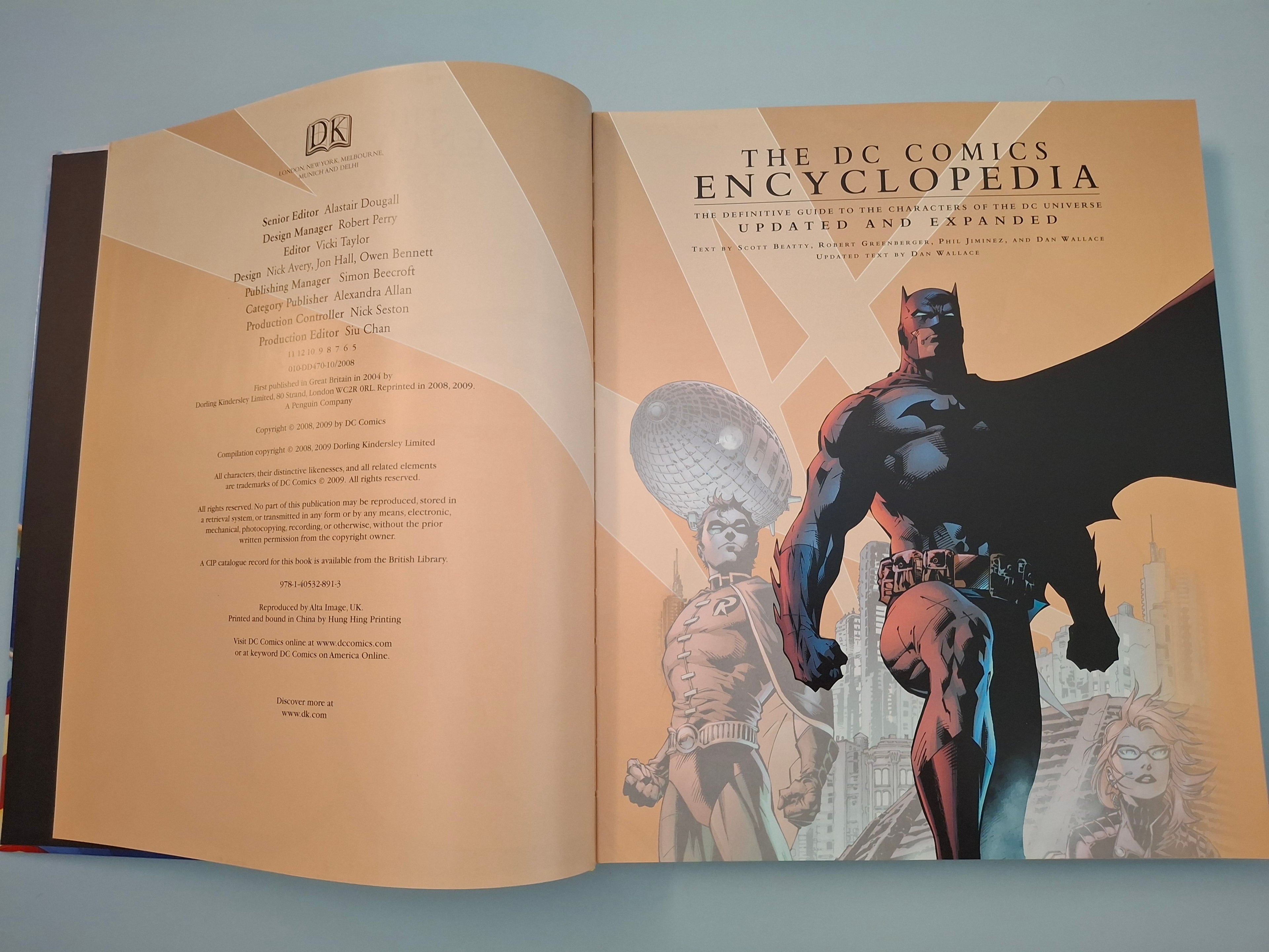 The DC Comics Encyclopedia Updated And Expanded Hardback Book 2009 DK (ISBN 9781405328913)