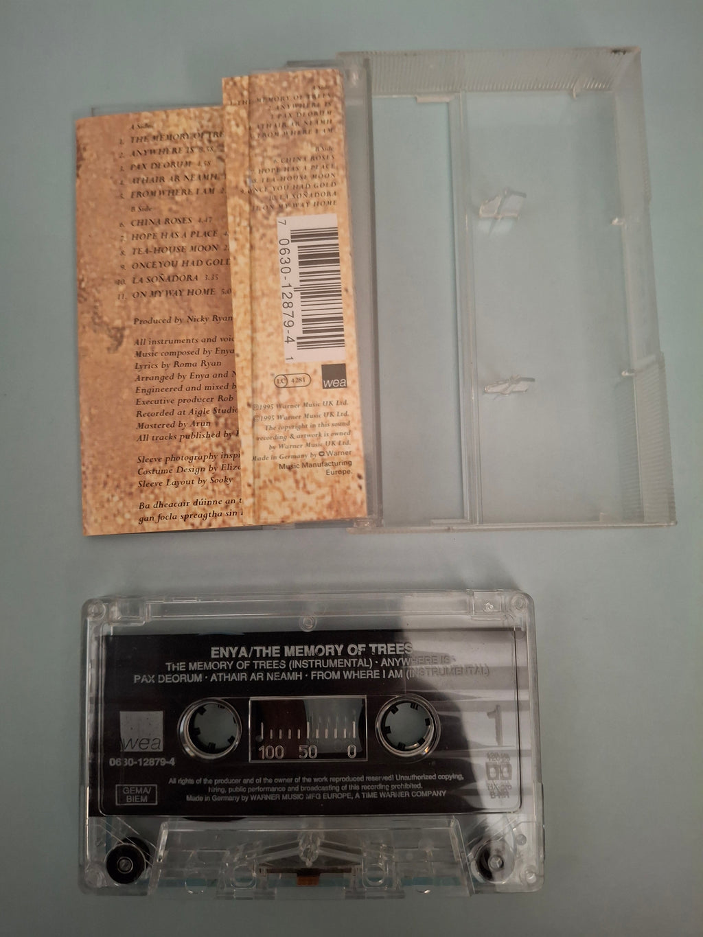 Enya - The Memory Of Trees (Europe 1995 Original Cassette Album, WEA, Cat No. 0630-12879-4)