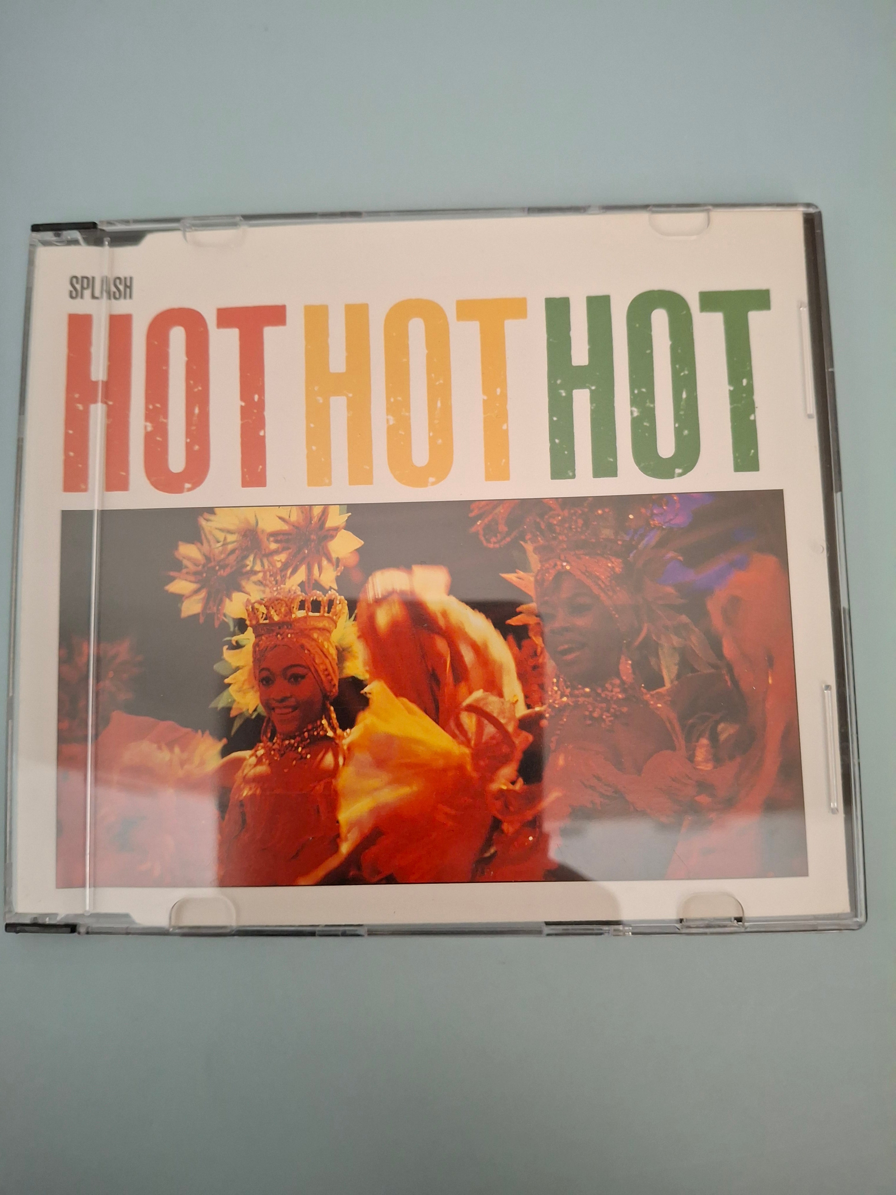 Splash - Hot Hot Hot (UK & Europe 1997 CD Single, EMI, Cat No. 7243 8 83330 2 3)