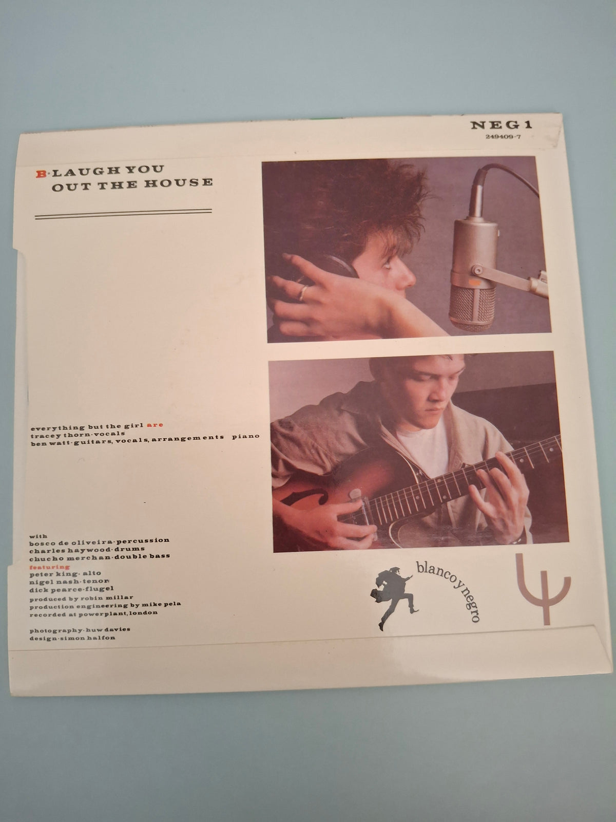 Everything But The Girl - Each And Every One / Laugh You Out The House (UK 1984 Original 7" Vinyl Single, Blanco Y Negro, Cat No. NEG 1)