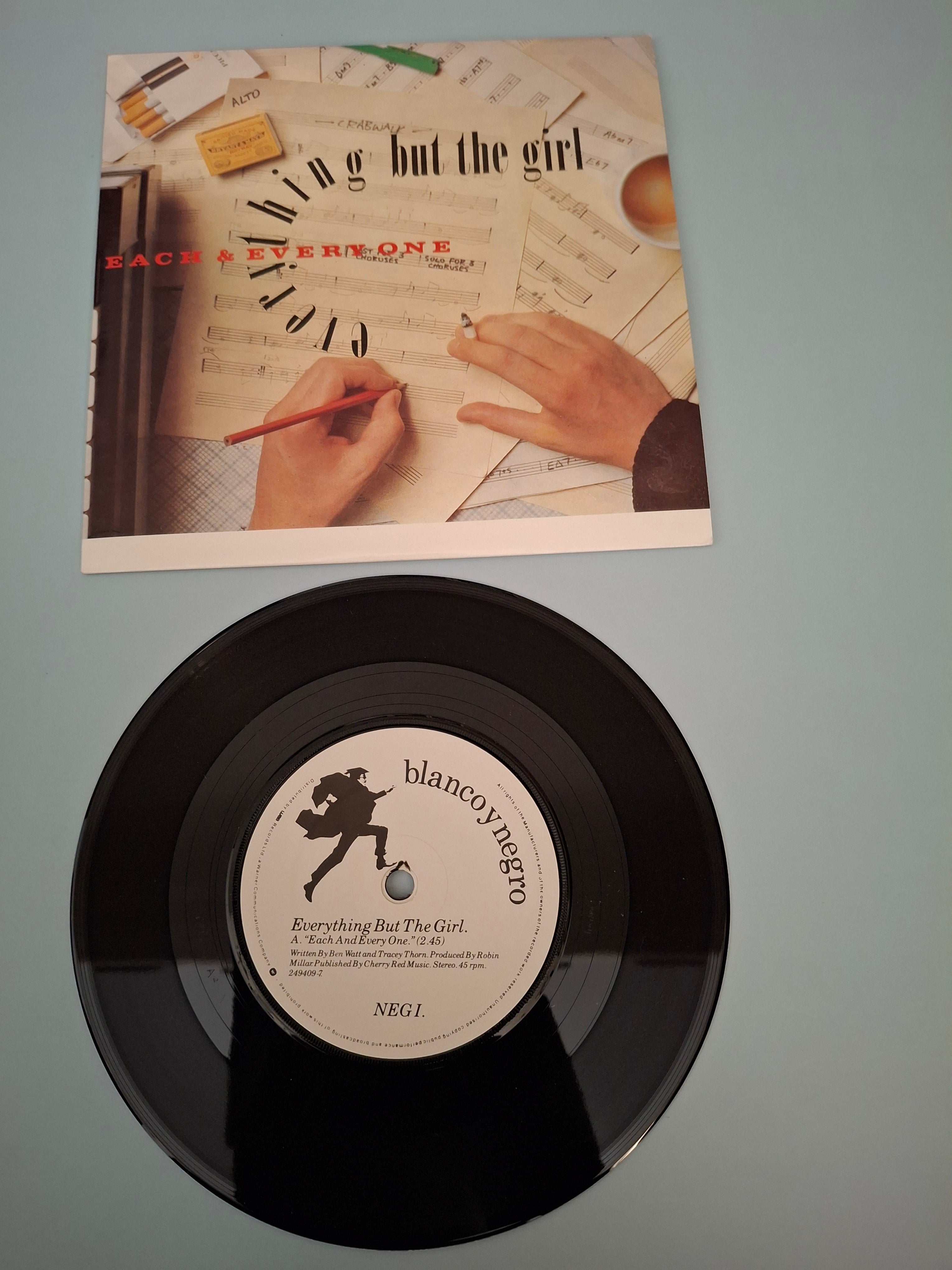 Everything But The Girl - Each And Every One / Laugh You Out The House (UK 1984 Original 7" Vinyl Single, Blanco Y Negro, Cat No. NEG 1)