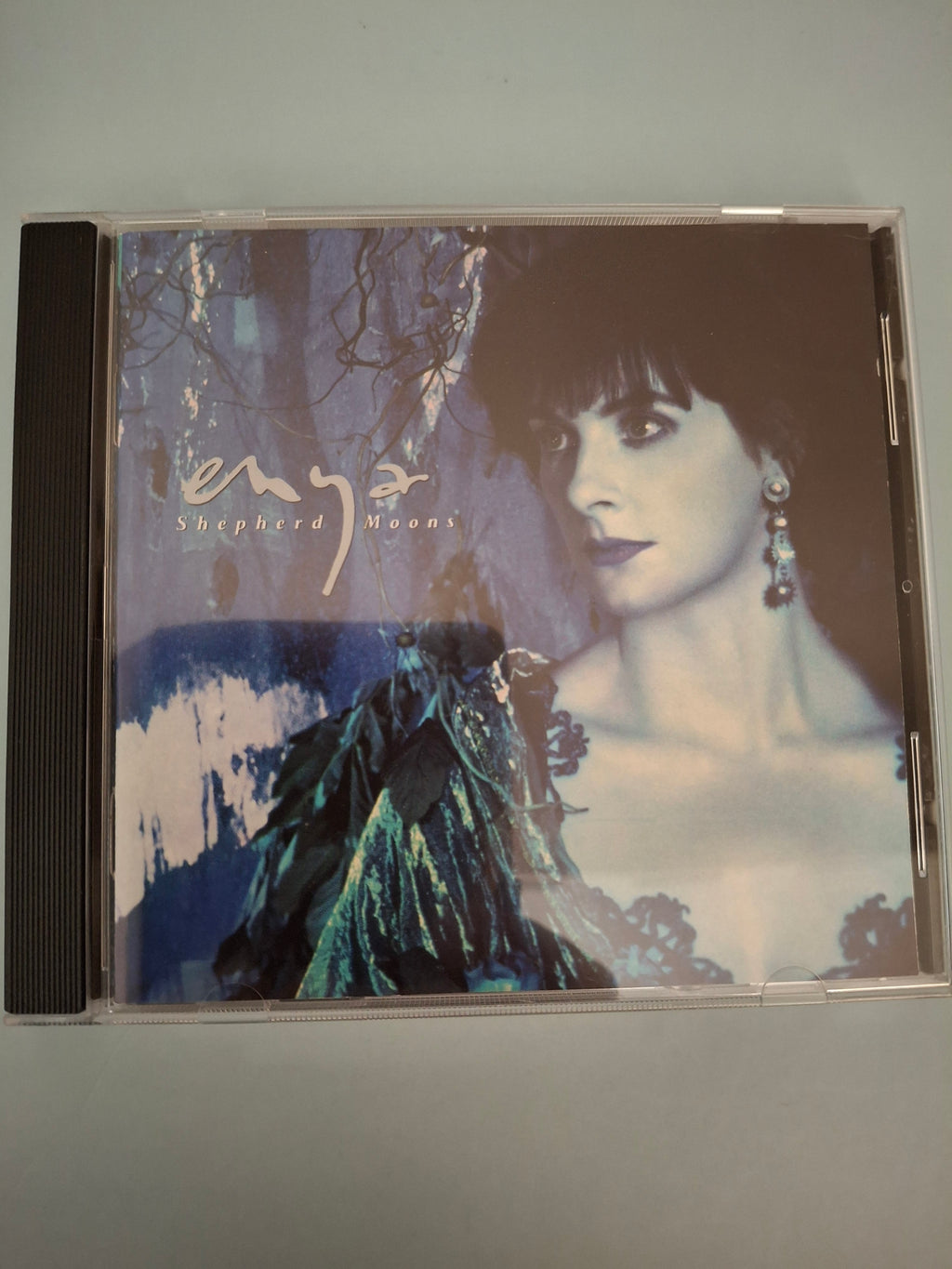 Enya - Shepherd Moons - 1991 UK & Europe Original CD Album (WEA, 9031-75572-2)