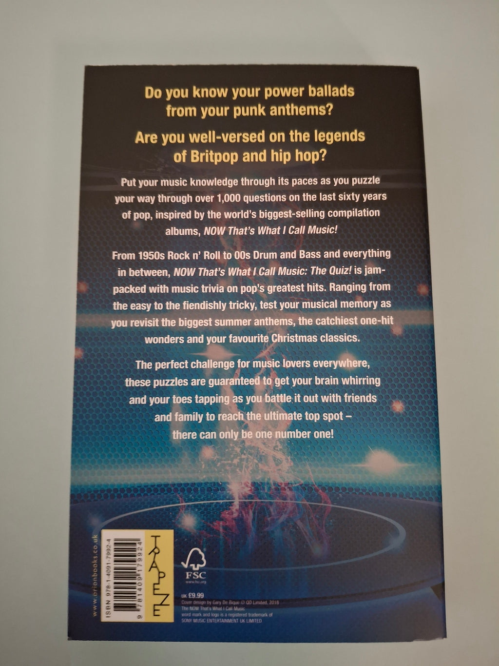 Michael Mulligan - NOW That's What I Call Music: The Quiz! - Puzzle Your Way Through Sixty Years of Pop - Paperback Pop Trivia Guide (Trapeze, 2018)